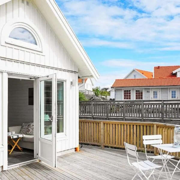 2 person holiday home in Rönnäng，位于Rönnäng的酒店