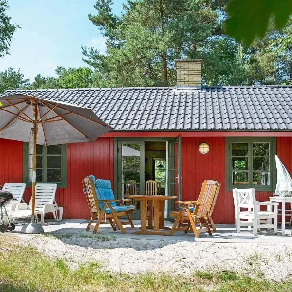 6 person holiday home in Nexø，位于斯诺厄拜克的酒店
