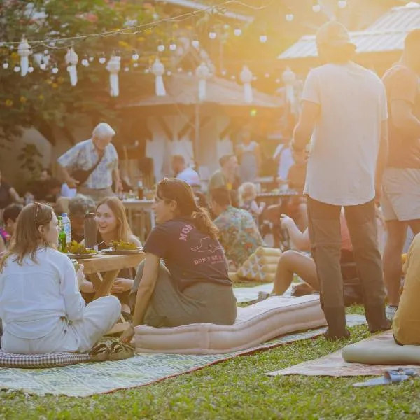 The Yard Hostel Chiang Mai，位于清迈的酒店