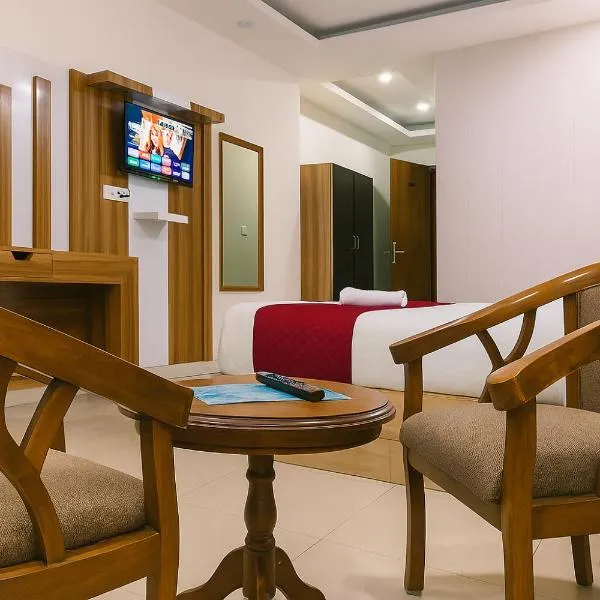 Hotel Aman Grand New Delhi # Mahipalpur # Restaurant, Lift, # Top Rated Property，位于德里的酒店