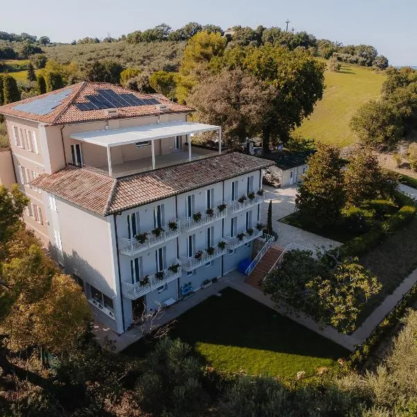 Openhouse Stay，位于法诺的酒店