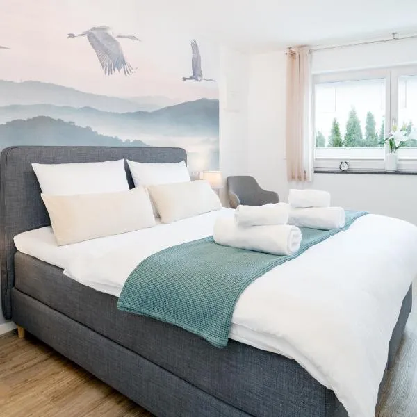 FENJOY Ferienwohnungen am Chiemsee - Zentral - BBQ，位于基姆湖畔贝尔瑙的酒店