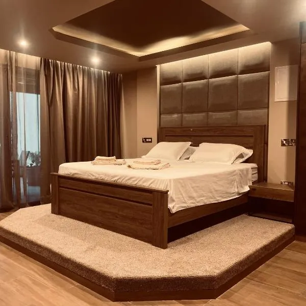 Oasis Penthouse Luxury Suite，位于利马索尔的酒店
