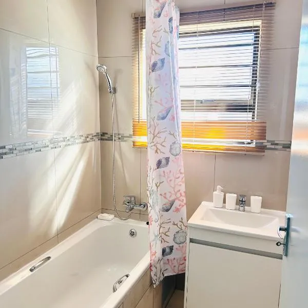 Dubai guest house，位于Soshanguve的酒店