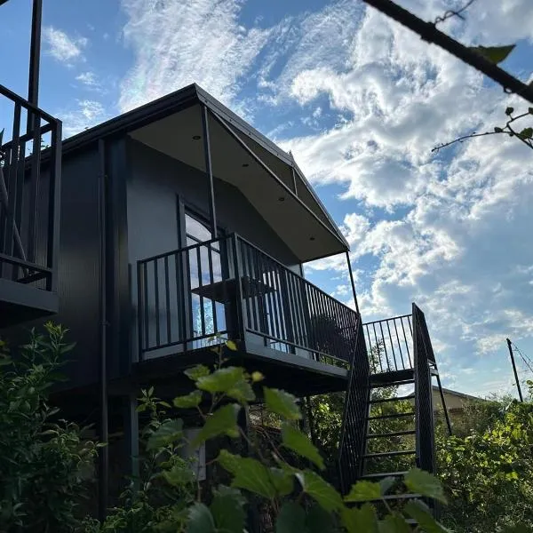 Mehja Houses Shiroke，位于斯库台的酒店