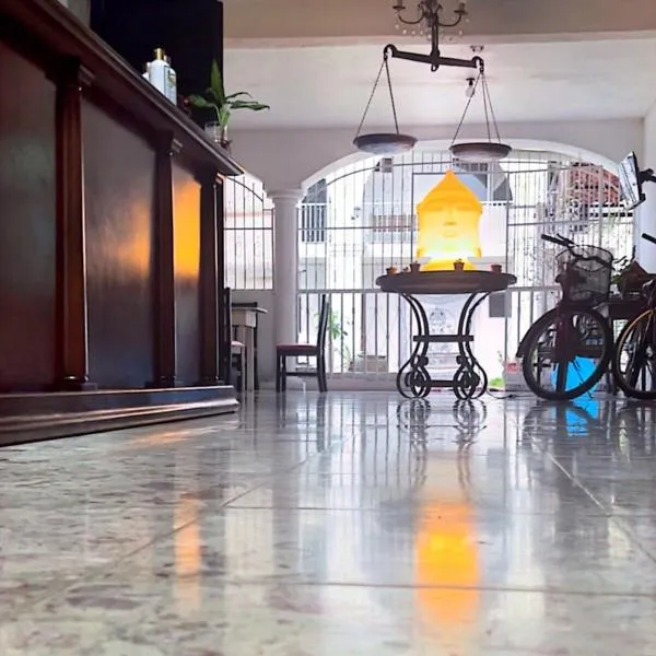 Hotel y Hostal Casa Don Alfonso，位于巴利亚多利德的酒店