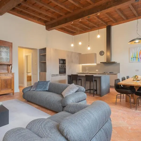 Torno Design Apartment by Rent All Como，位于托尔诺的酒店