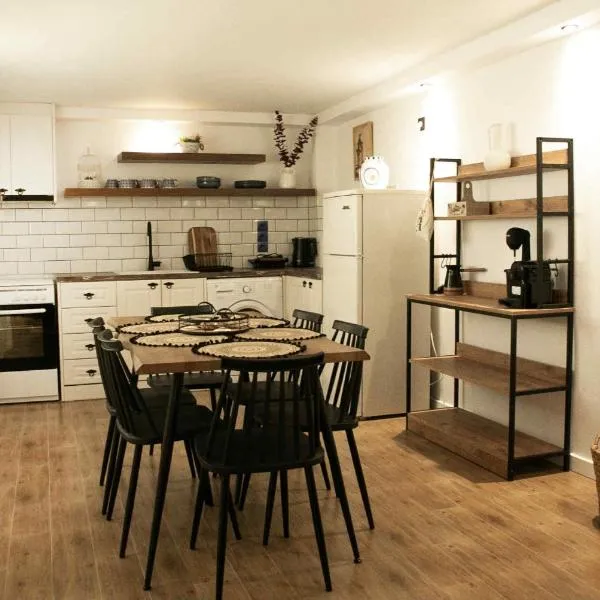 Waves Of Eros，位于Paralía的酒店