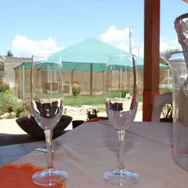 Agriturismo Il Pavone，位于托雷拉皮罗的酒店