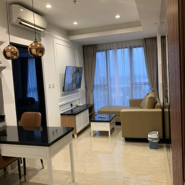 The Branz BSD city luxurious and cozy apartment，位于萨姆波罗的酒店