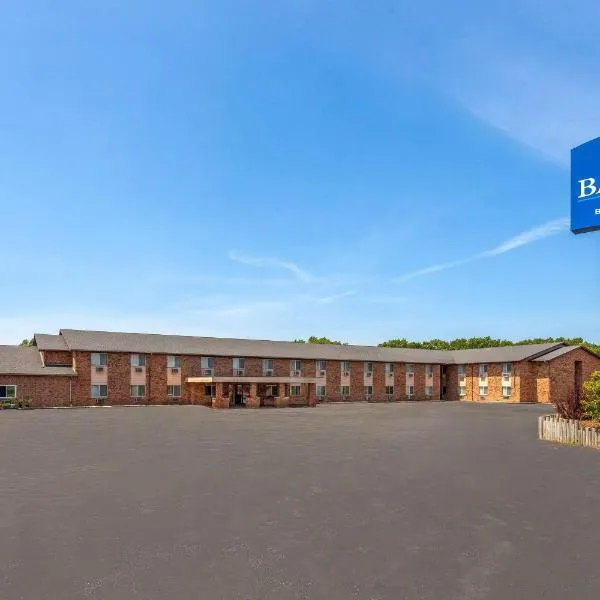 Baymont by Wyndham Manistee，位于马尼斯蒂的酒店