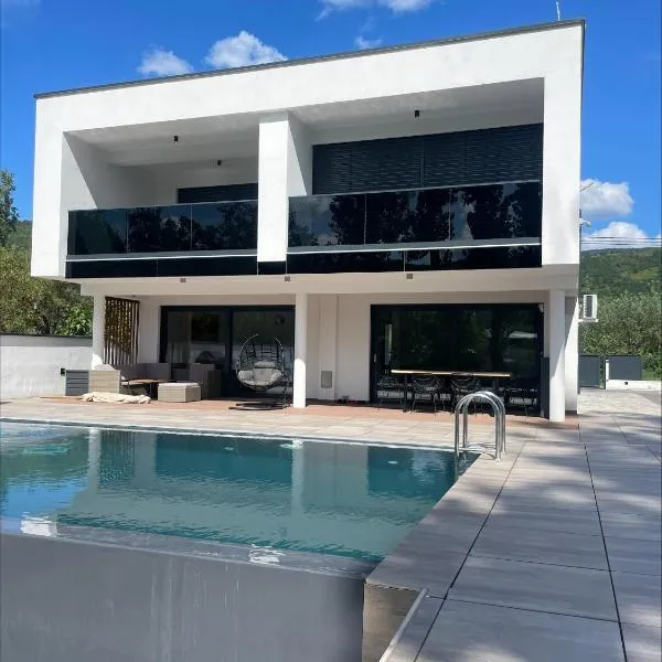 Villa Modern，位于比哈奇的酒店