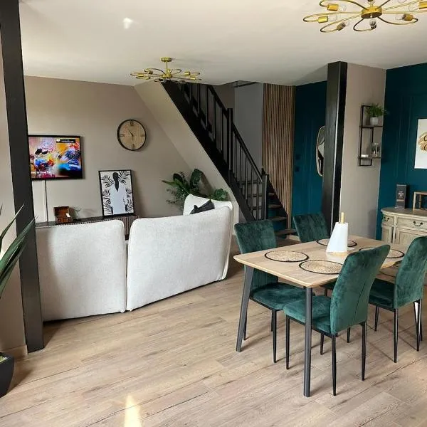 Cozy Home with Garden & Terrace，位于Verlinghem的酒店