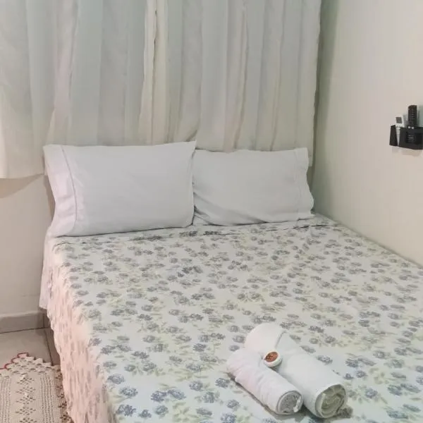 Pousada Santos 4, kitnet confortável com ar condicionado，位于隆德里纳的酒店