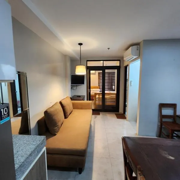2F Vivere Condo - Govantes Properties，位于美岸的酒店