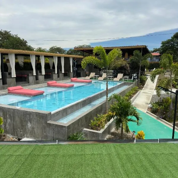 Eco Hotel La Colina Mirador Con aire acondicionado，位于金巴亚的酒店