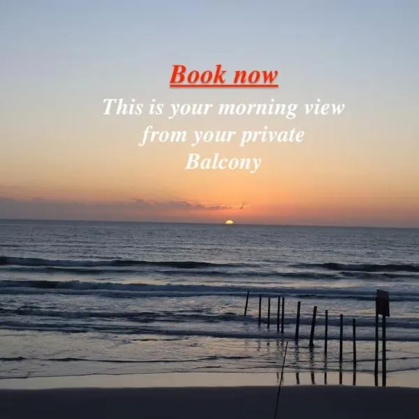 Direct Oceanfront Coastal Bliss，位于代托纳海滩的酒店
