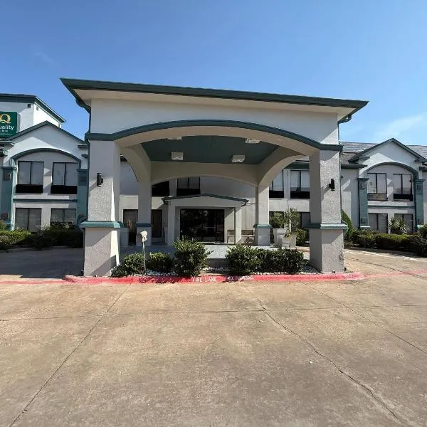 Quality Inn Hillsboro I-35，位于希尔斯伯勒的酒店
