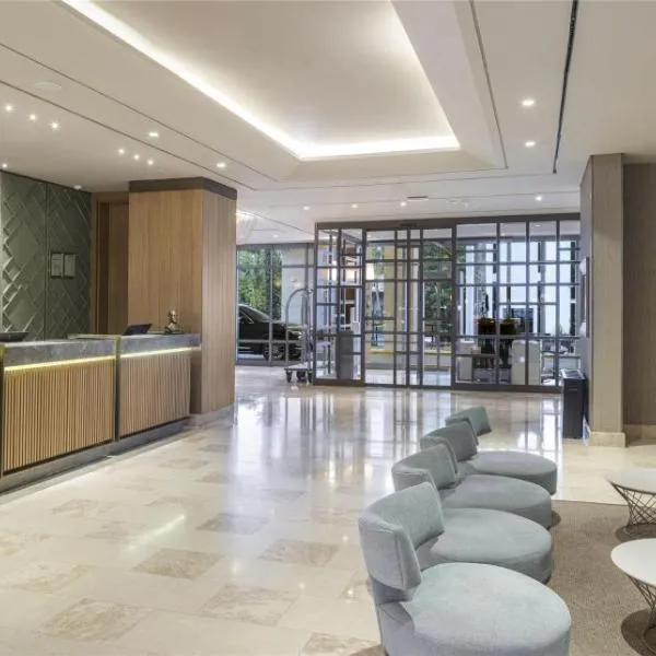 梅尔辛希尔顿酒店，位于梅尔辛的酒店