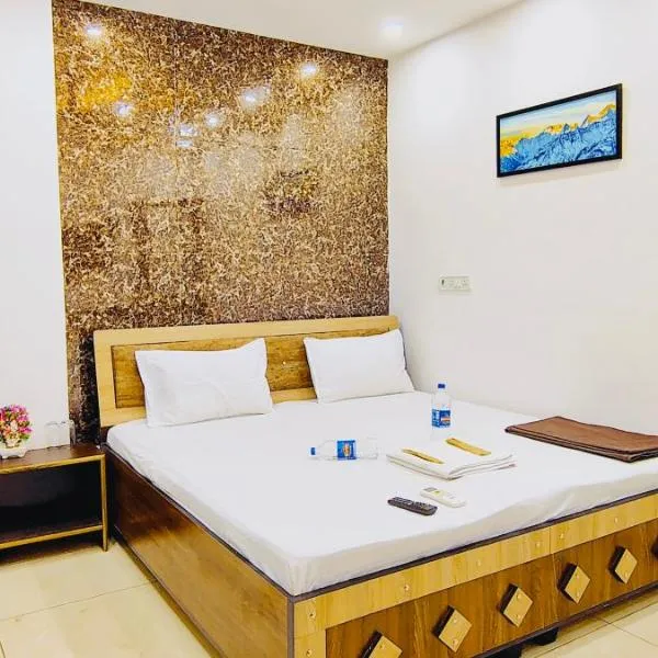 ATULYAM STAYs VARANASI，位于瓦拉纳西的酒店