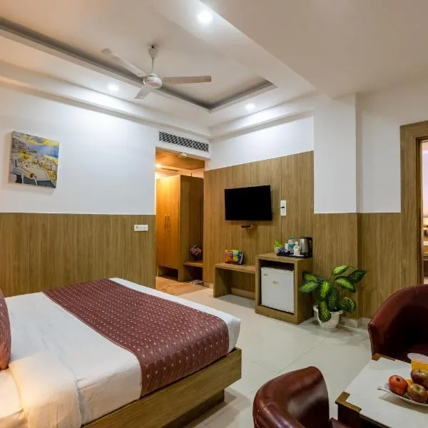 HOTEL THE ELEVATE Near Terminal 3 Delhi International Airport WITH- FREE AIRPORT PICKUP，位于新德里的酒店