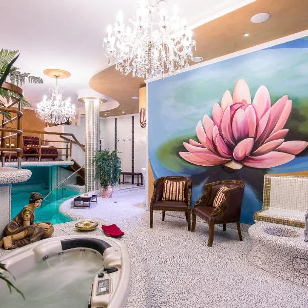 金色皇家精品酒店 & 温泉中心，位于科希策的酒店