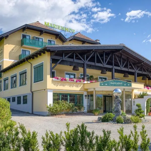 Vitalhotel Marienhof，位于沃尔特湖畔韦尔登的酒店