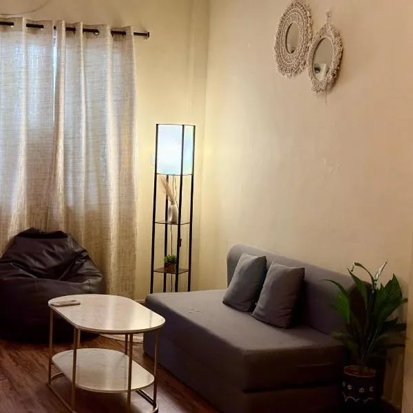 Aarambh by Navkar Homes - GF 2BHK - 10 min Mahakal，位于乌贾因的酒店
