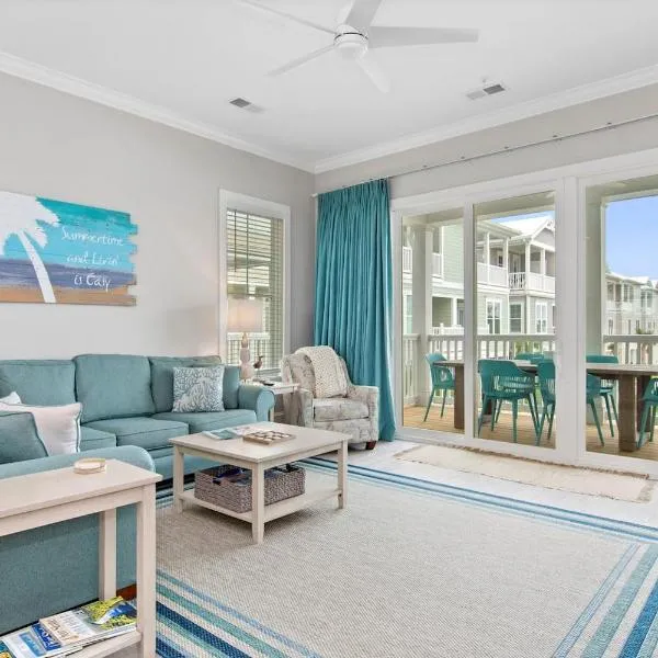 Luxury Beach Condo 5 Min Walk to Beach & Shops!，位于翡翠岛的酒店