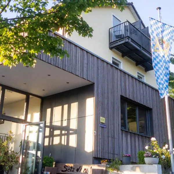 索奈翰格兰德就爱你，位于福恩施特劳斯的酒店