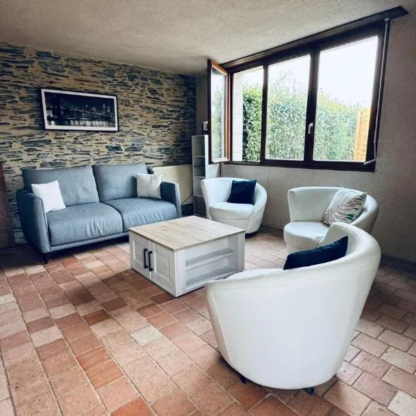 Gîte La Loge,位于Corné的酒店
