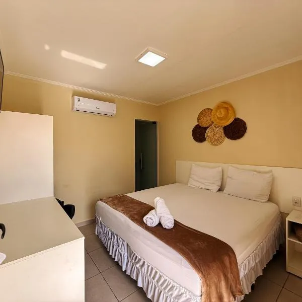 Village Comfort Hotel，位于卡宁德圣弗朗西斯科的酒店