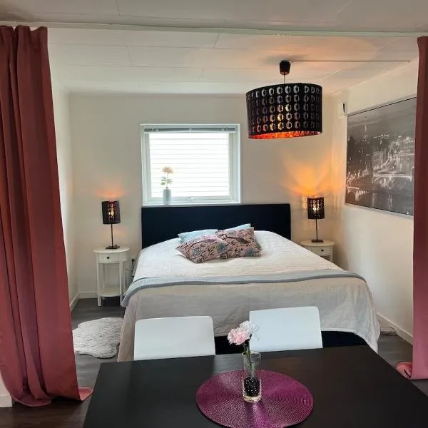 Louise guesthouse，位于Lindome的酒店