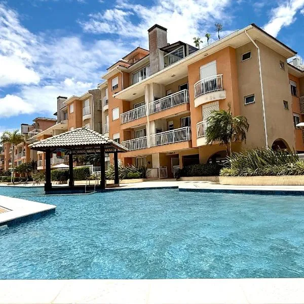 Residencial com piscina a apenas 150 metros da Praia dos Ingleses Lado Norte，位于弗洛里亚诺波利斯的酒店