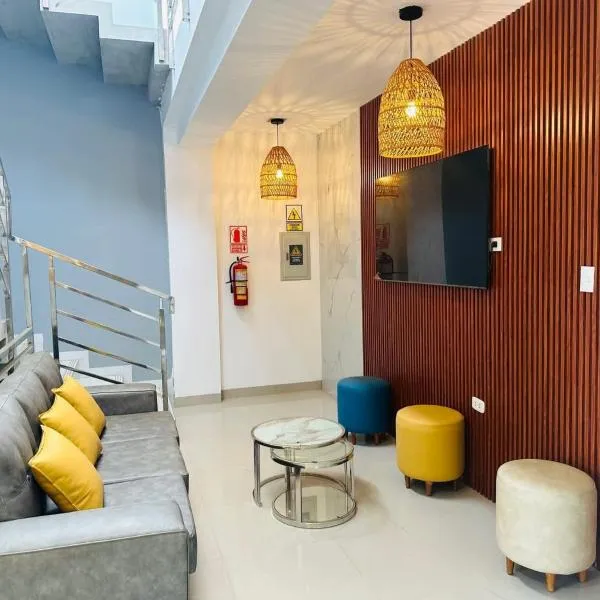 Hotel D'Marko，位于通贝斯的酒店