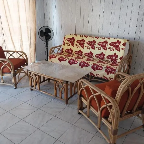 Chez les Ami's Rangiroa，位于Rangiroa的酒店