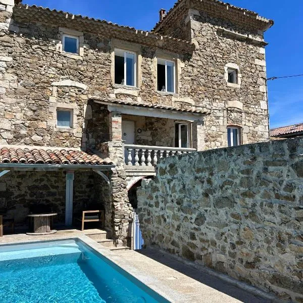 Gite du Chateau，位于Éclassan的酒店
