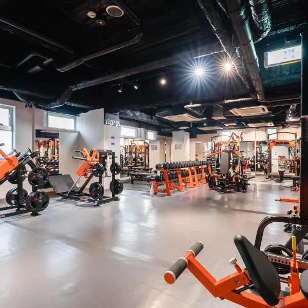 Front Desk-less Fitness Hotel Iroha，位于岸和田市的酒店