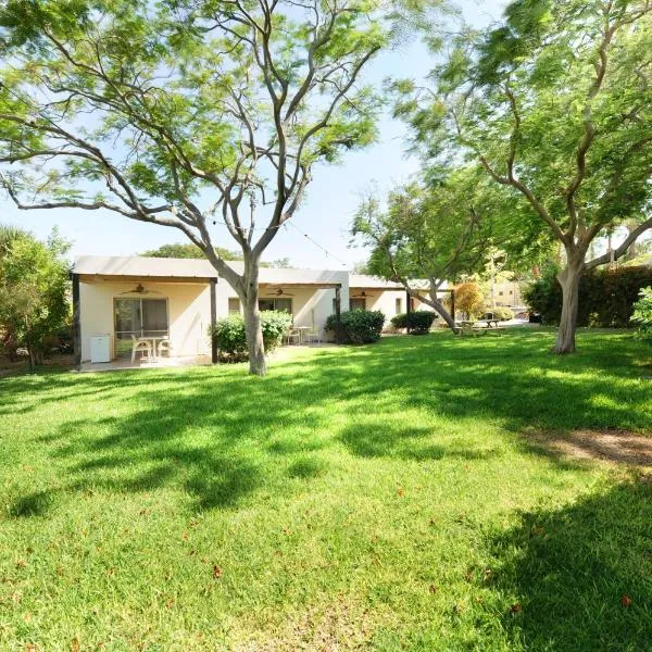 כפר נופש קלי"ה ים המלח，位于Kalia的酒店