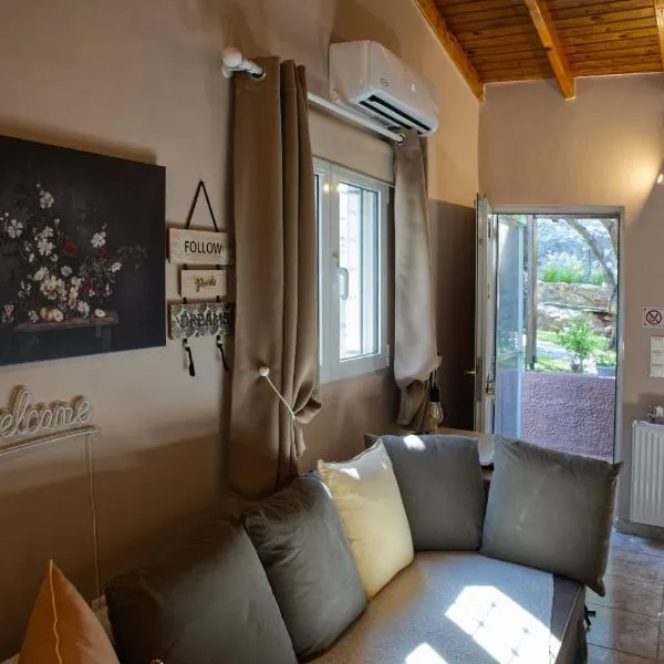 Rest & Reveal apartments，位于瓦里的酒店