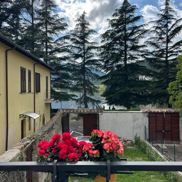 Piediluco House - La Casa di Caio，位于皮耶迪卢科的酒店