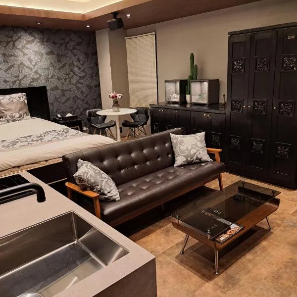 ホテルイエロー所沢，位于所泽市的酒店