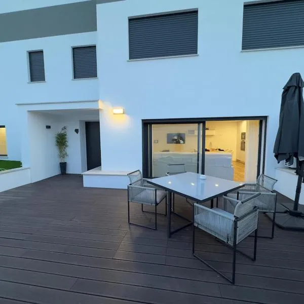 5 min walk to Fatima Sanctuary - Elegant Apartment，位于法蒂玛的酒店