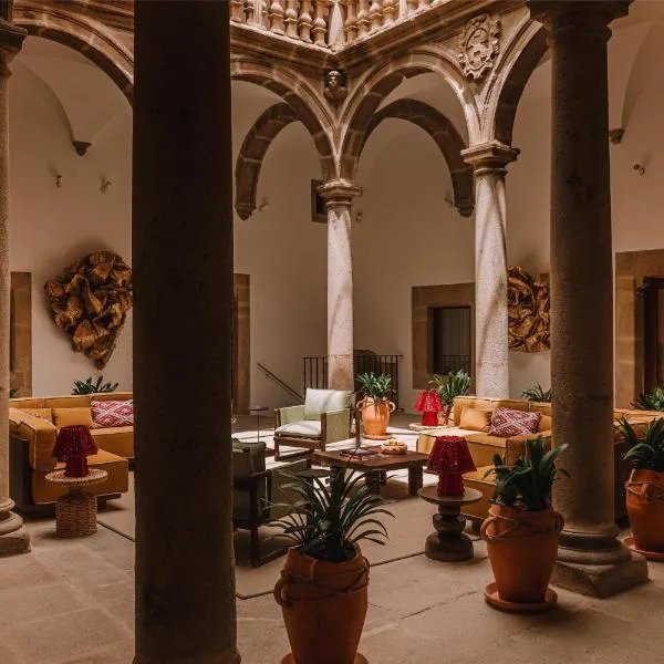 Palacio De Godoy Caceres, Curio Collection By Hilton，位于卡塞雷斯的酒店
