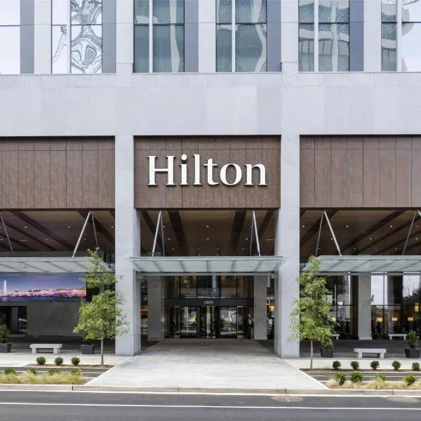 Hilton Arlington Rosslyn The Key，位于阿林顿的酒店