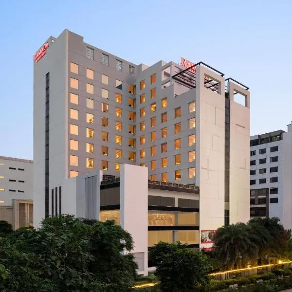 Ramada by Wyndham Ghaziabad Vasundhara，位于加济阿巴德的酒店
