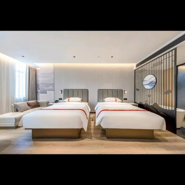 格林东方酒店(北京欢乐谷双合地铁站店)，位于北京的酒店