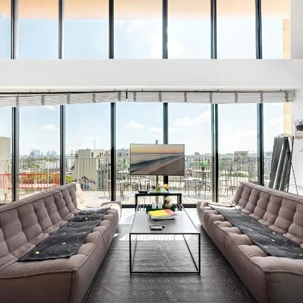 Specelter Views with a Pool Neve Tesedek，位于玛莎比赛德的酒店