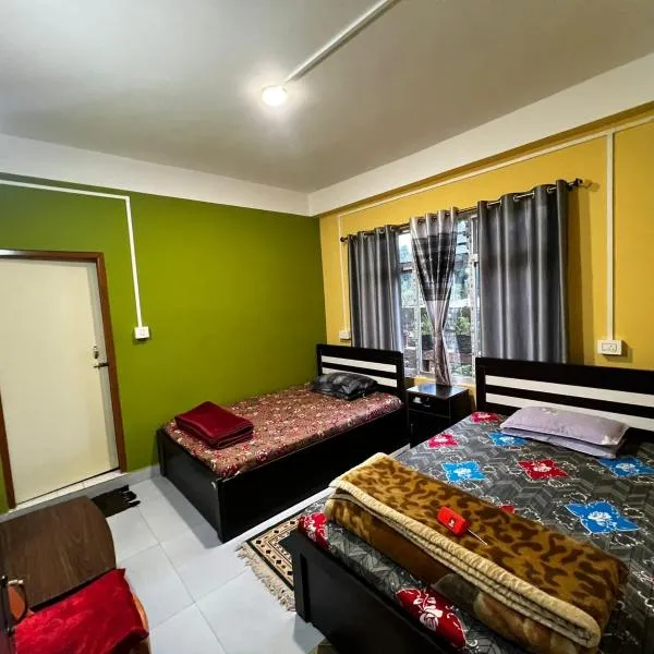 Rise And Shine Homestay，位于Mirik的酒店