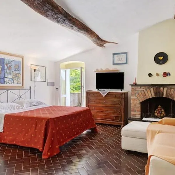 Vecchio Mulino Fontona Girasole，位于Chiesanuova的酒店